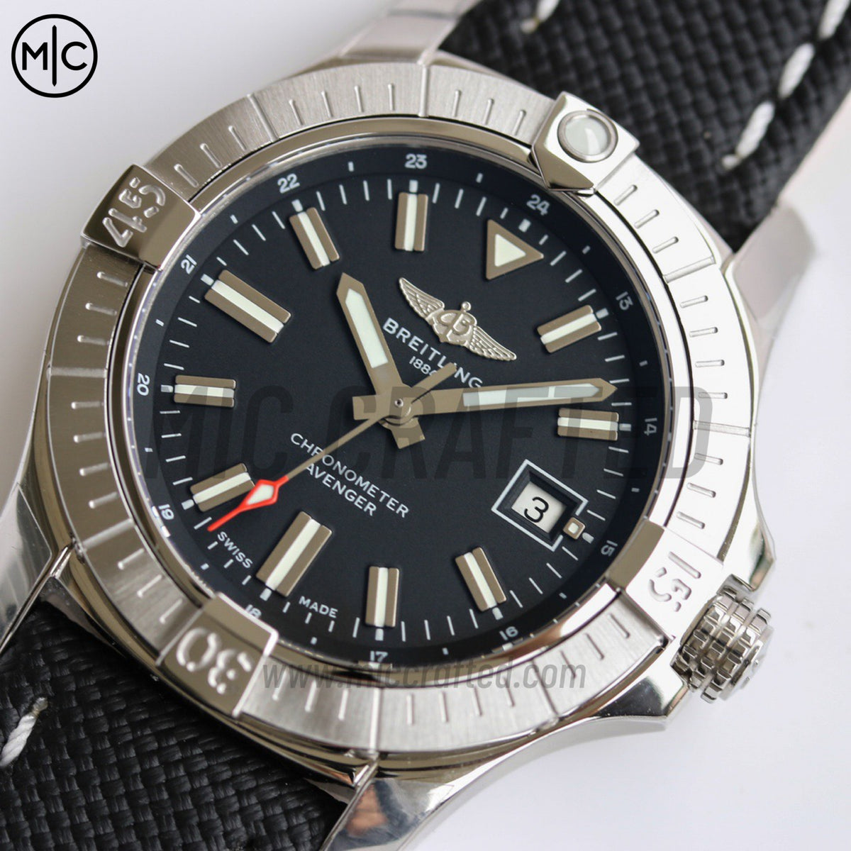 Avenger Automatic 43mm SS 黑色錶盤配黑色尼龍錶帶 - 尊貴版