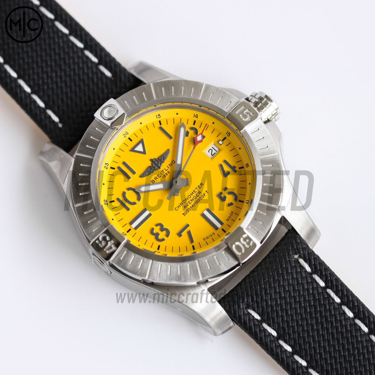 Avenger Automatic 45mm SS 黃色錶盤配黑色尼龍錶帶 - 尊貴版