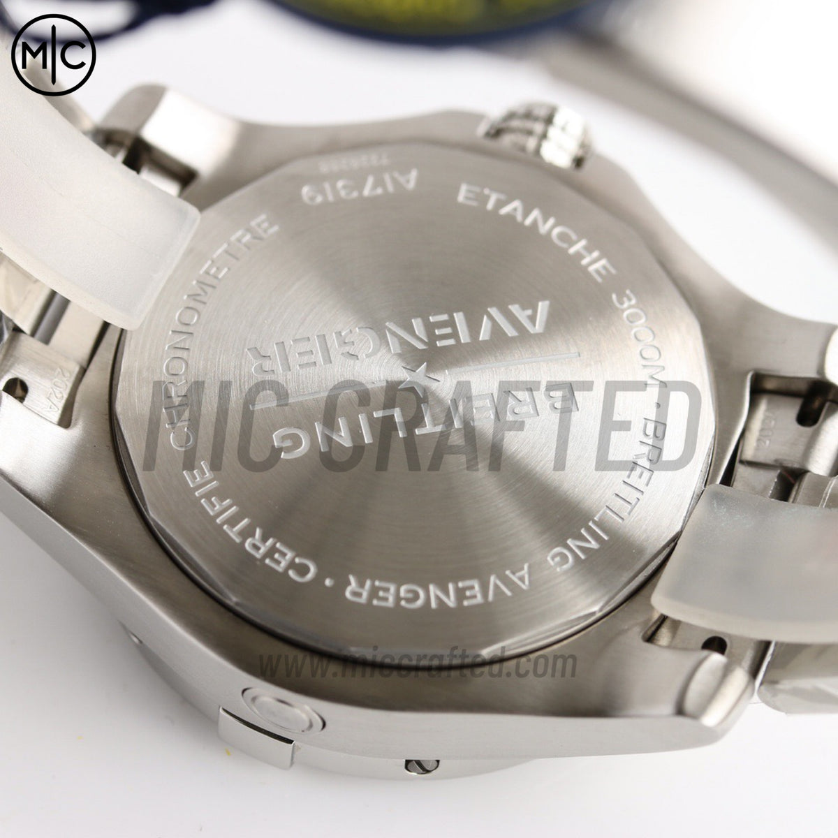 Avenger Automatic 45mm SS 黃色錶盤配 SS 錶鏈 - 尊貴版