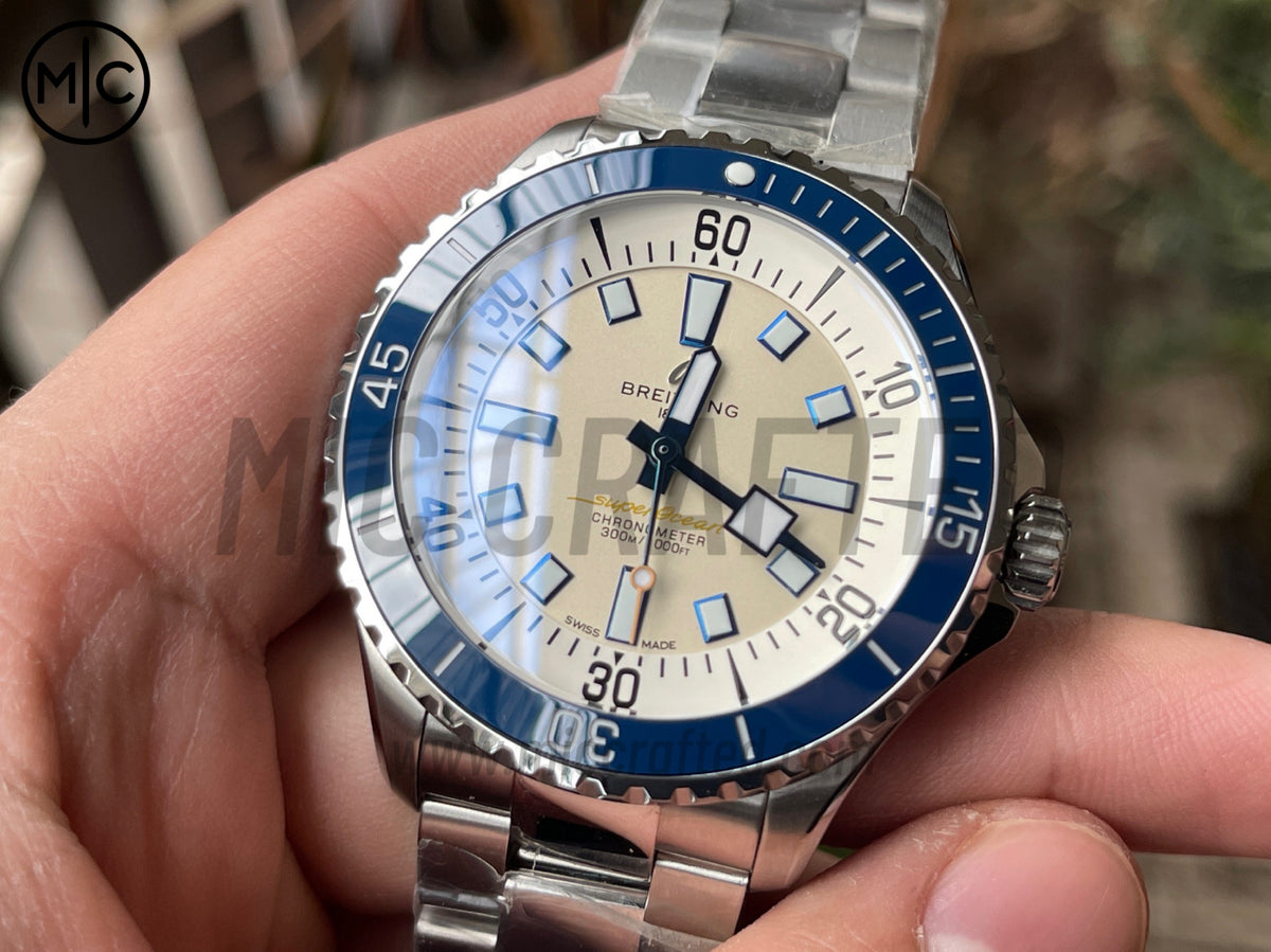 超級海洋系列自動腕錶 44mm 不鏽鋼藍色錶圈奶油色錶盤配不鏽鋼錶鏈 - 尊貴版