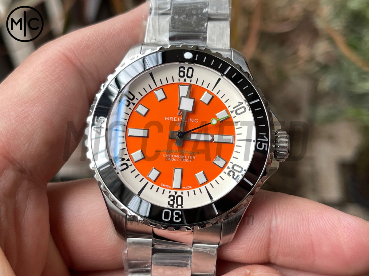 超級海洋系列自動腕錶 44mm 不鏽鋼黑色錶圈橙色錶盤配不鏽鋼錶鏈 - 尊貴版