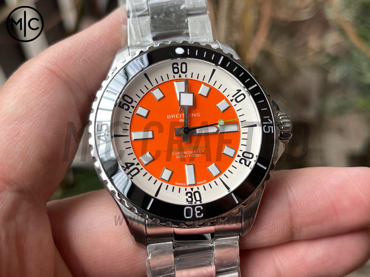 超級海洋系列自動腕錶 44mm 不鏽鋼黑色錶圈橙色錶盤配不鏽鋼錶鏈 - 尊貴版