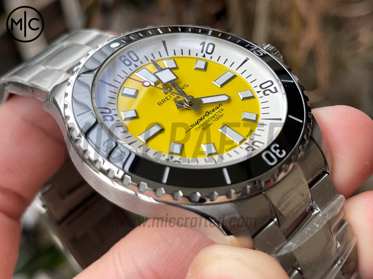 超級海洋系列自動腕錶 44mm 不鏽鋼黑色錶圈黃色錶盤配不鏽鋼錶鏈 - 尊貴版