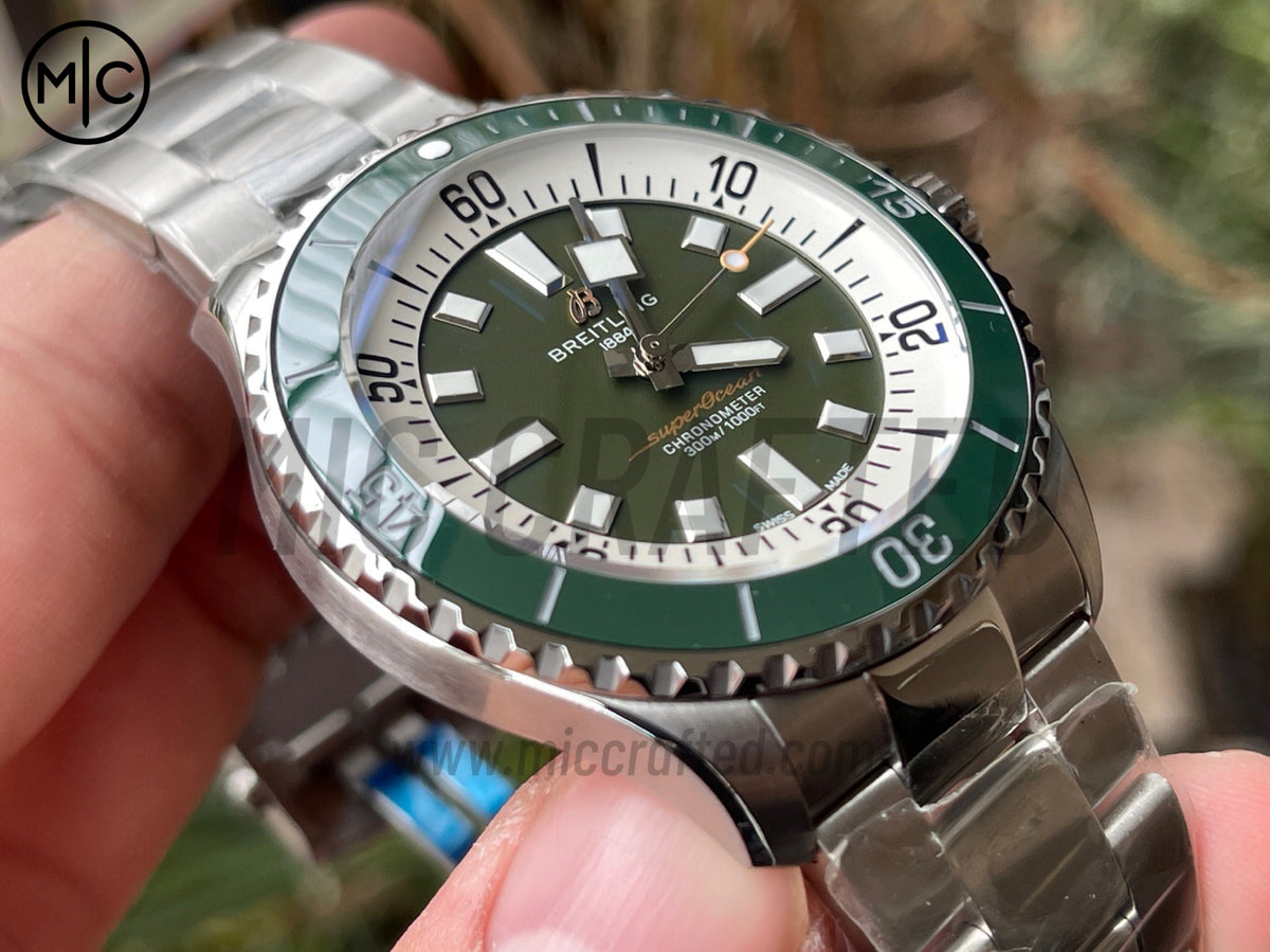 超級海洋系列自動腕錶 44mm 不鏽鋼綠色錶圈綠色錶盤配不鏽鋼錶鏈 - 尊貴版