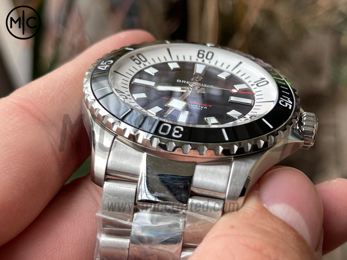 超級海洋系列自動腕錶 44mm 不鏽鋼黑色錶圈黑色錶盤配不鏽鋼錶鏈 - 尊貴版