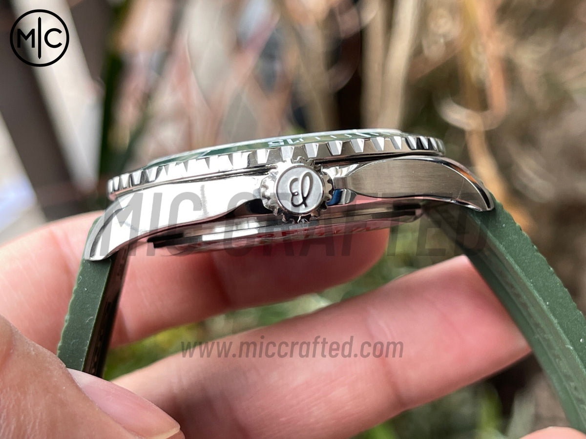 超級海洋系列自動腕錶 44mm 不鏽鋼綠色錶圈綠色錶盤配綠色橡膠錶帶 - 尊貴版