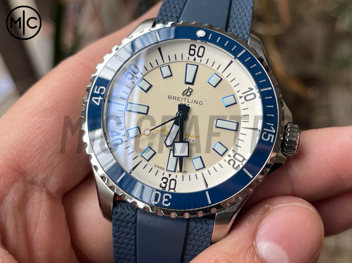 超級海洋系列自動腕錶 44mm 不鏽鋼藍色錶圈奶油色錶盤配藍色橡膠錶帶 - 尊貴版