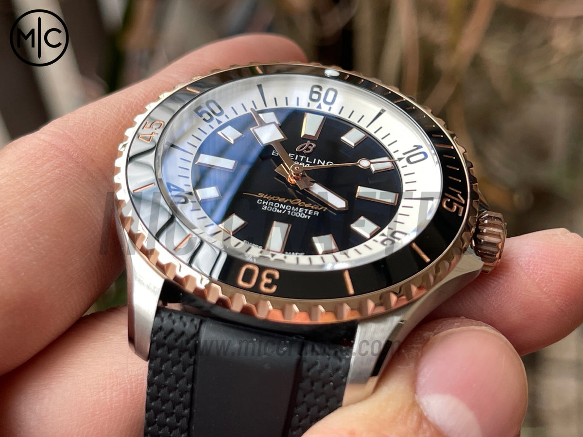 超級海洋系列自動腕錶 44mm 不鏽鋼／玫瑰金黑白錶盤配黑色橡膠錶帶 - 尊貴版