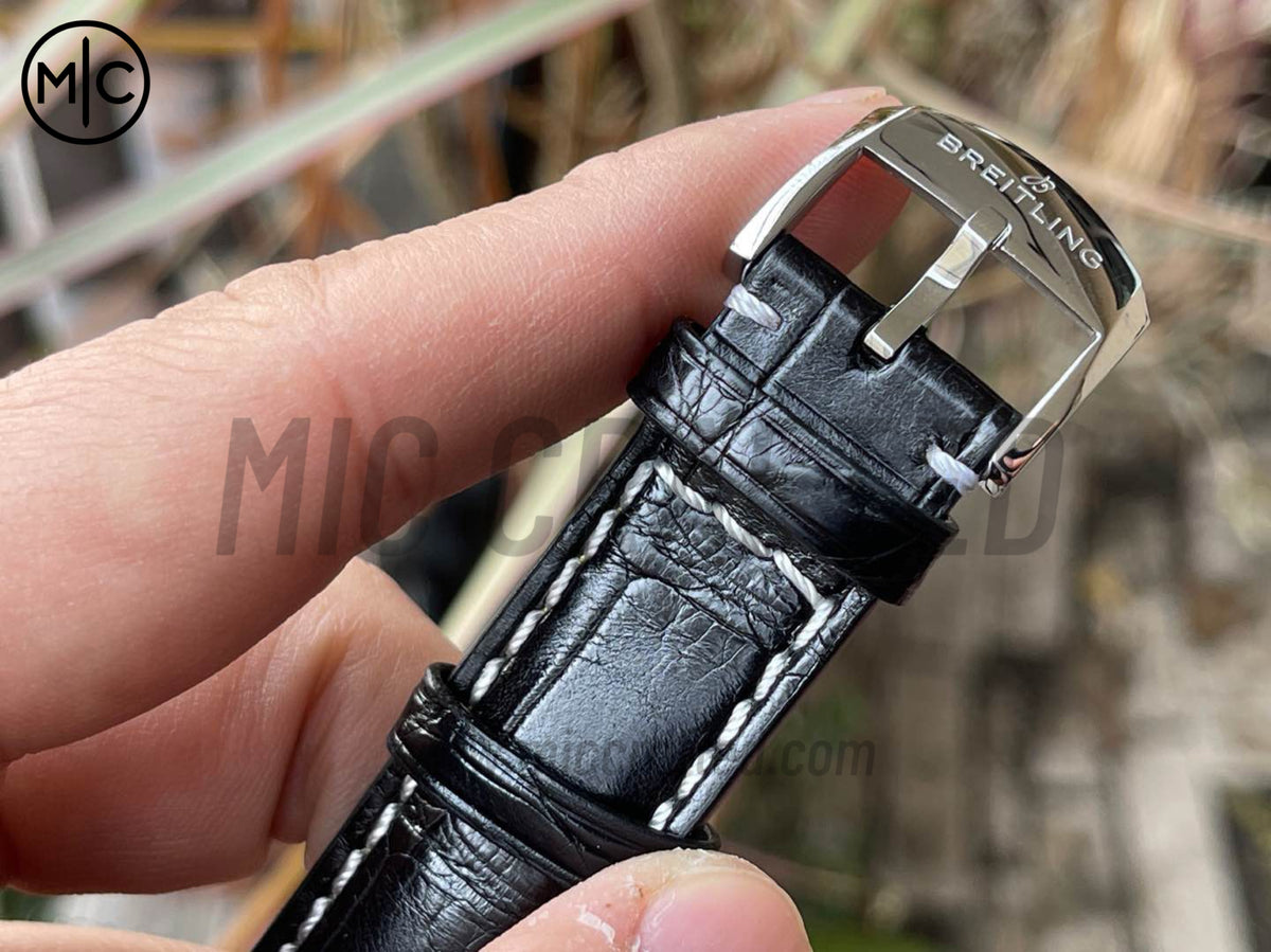 Navitimer Automatic 41mm SS 冰藍色錶盤配黑色皮革錶帶 – Premium Edition